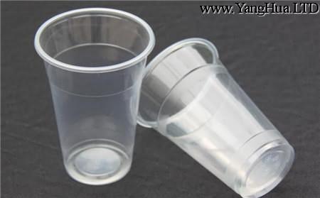 塑膠杯子