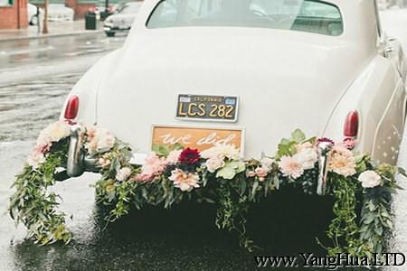 婚車鮮花裝飾之車尾