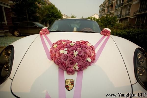 婚禮花卉禮儀之婚車鮮花裝飾
